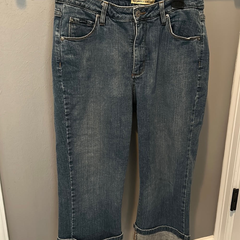 Lee riders slimming cropped jeans. 16. Perfect